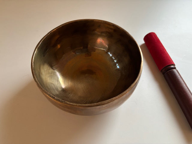Bol tibétain - 613 grammes - Note: FA - Diamètre: 15 cm - Martelé à la main - 7 métaux - Livré avec un maillet