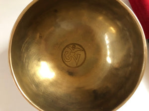 Bol tibétain - 623 grammes - Note: Ré Dièse - Diamètre: 15 cm - Martelé à la main - 7 métaux - Livré avec un maillet