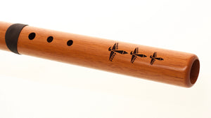 Grande flûte de style amérindienne en bois de cèdre espagnol - Bass - Ré