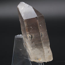 Charger l&#39;image dans la galerie, Pointe de cristal de roche - 120 grammes - Hauteur: 9 cm
