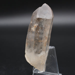 Pointe de cristal de roche - 180 grammes - Hauteur: 11 cm